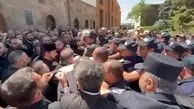 ماجرای درگیری بین پلیس ارمنستان با کشیش‌ها چه بود؟
