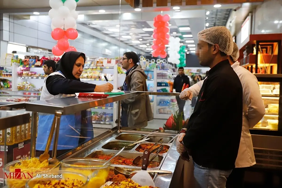 افزایش خطر انتقال بیماری‌ها از آب و غذا در تابستان/ نظارت‌های وزارت بهداشت تشدید شد

