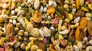 آجیل ۸۵ درصد گران شد / قیمت انواع آجیل در بازار