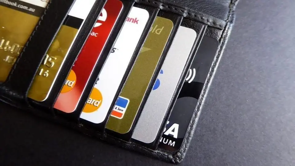 تمدید خودکار کارت‌های بانکی لغو می‌شود