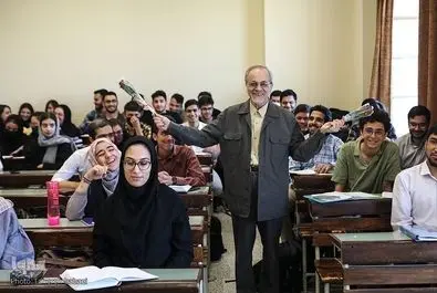 در حاشیه تجلیل از مقام استاد در دانشگاه تهران