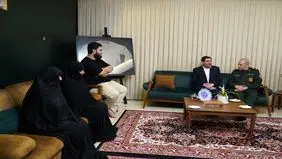 مخبر در خانه شهید حاجی زاده+ عکس