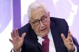 هنری کیسینجر وزیر خارجه پیشین آمریکا در ۱۰۰ سالگی درگذشت


