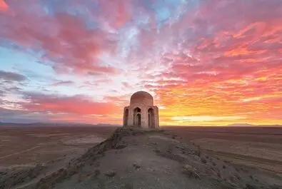 بنای تاریخی شاه فیروز سیرجان