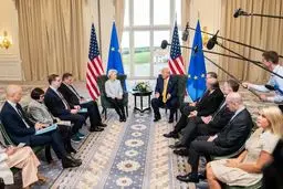 درخواست دبیرکل ناتو و زلنسکی از رئیس کمیسیون اتحادیه اروپا برای سکوت در برابر ترامپ