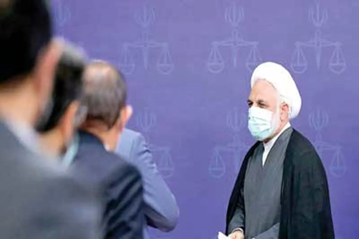 ۱۲ فرمان قاضی‌القضات