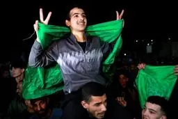 اسرائیل: ۳۰ زندانی فلسطینی دیگر را آزاد کردیم

