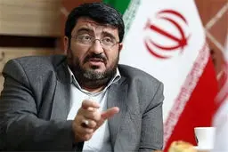 حمله تئورسین اصولگرا به عراقچی / کسانی که می‌گویند با ونس مذاکره کنیم مرض مذاکره دارند