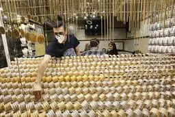 پیش‌بینی قیمت طلا تا اول اردیبهشت؛ سقوط ادامه دارد؟