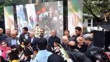 پزشکیان به شیرخوارگاه آمنه رفت