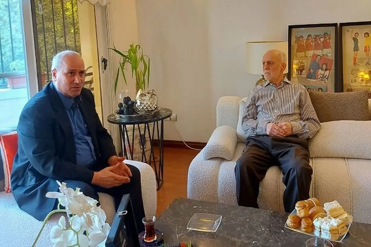 خوردبین: تیمی که در ایران مجوز نگرفته چرا به آسیا معرفی می شود؟