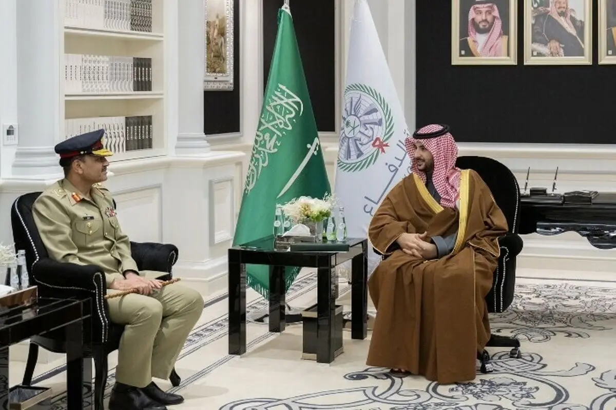 وزیر دفاع عربستان با عاصم منیر دیدار کرد