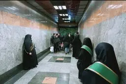 انتقاد روزنامه دانشگاه آزاد از حجاب‌بان‌های مترو تئاتر شهر: این کار یعنی اینکه هیچ ایده‌ای ندارید

