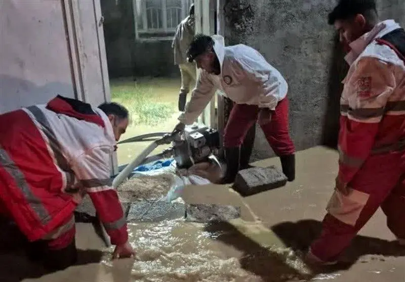 سیلاب در فارس 4 قربانی گرفت/ امدادرسانی هلال‌احمر در 25 شهرستان