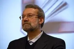 لاریجانی فهرست انتخاباتی نمی‌دهد