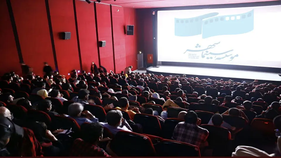 سینماها ۴۰ میلیارد تومان در مرداد فروختند 