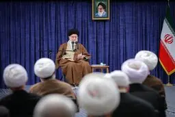 نیازمند پایگاه فکری تهاجمی هستیم که پاسخگوی شبهات باشد 