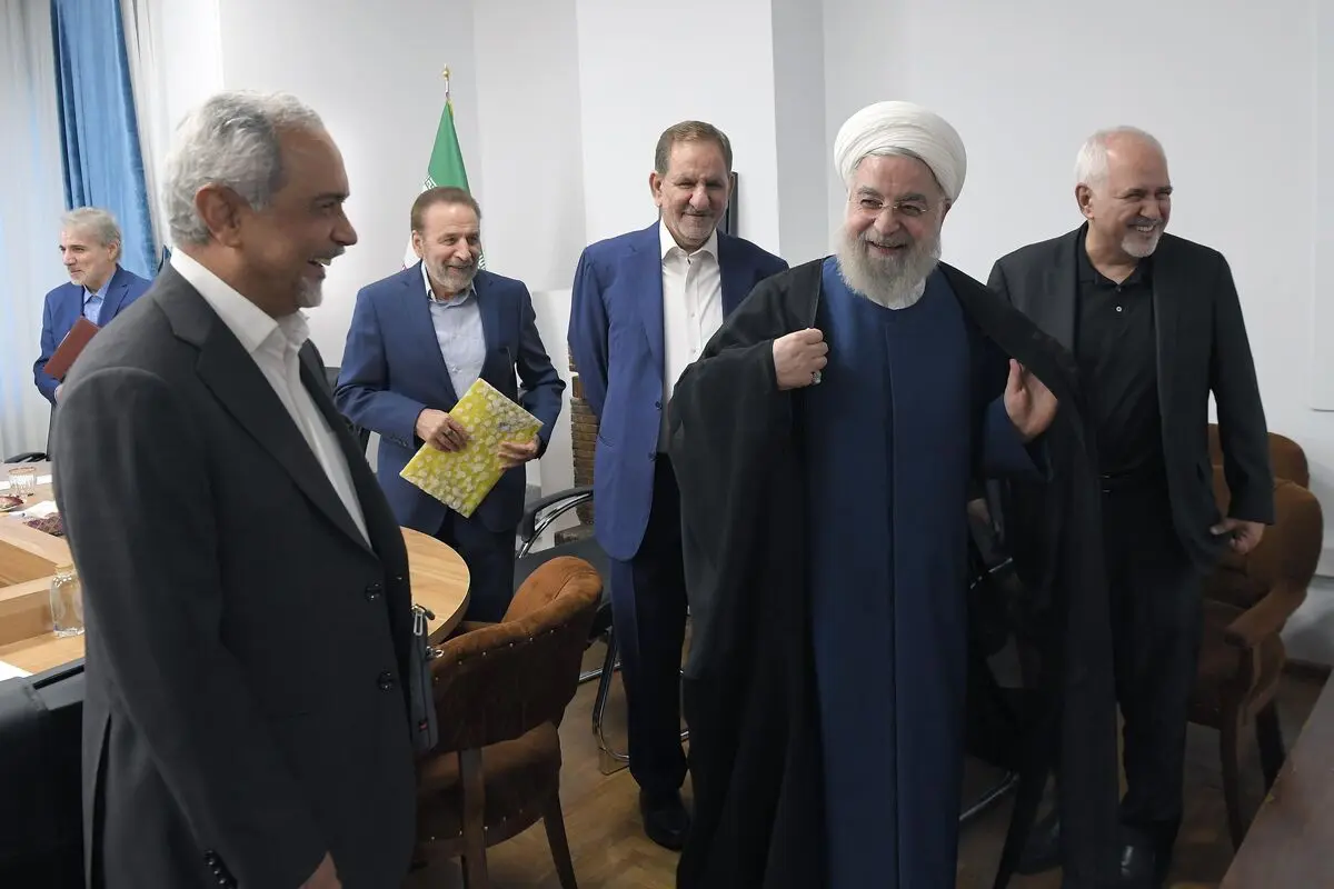 مجلس، دولت و خبرگان  اقلیت، به نفع کشور  و  نظام نیست
