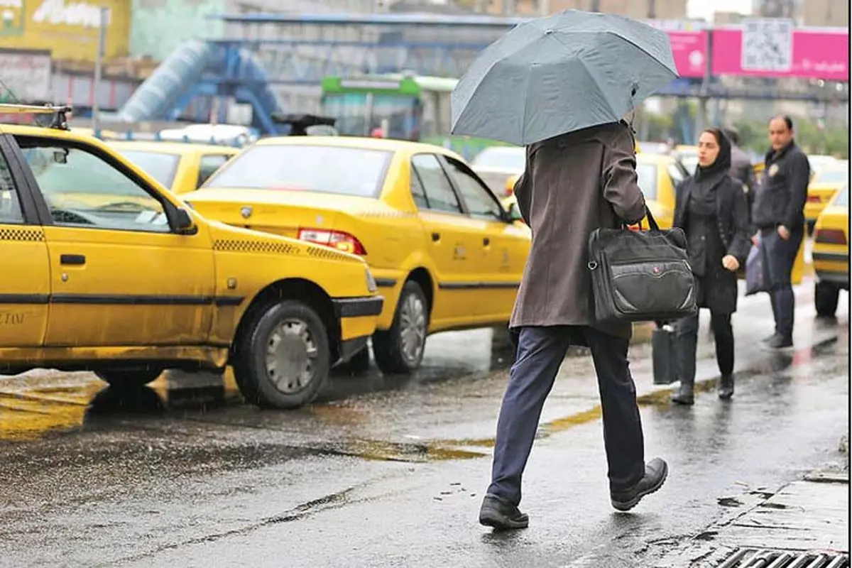 مجوز سازمان تاکسیرانی برای افزایش ۱۰ تا ۱۵ درصدی کرایه‌ها در روزهای بارانی

