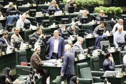 ضعف نظارتی و تقنینی مجلس با چاشنی همسویی با دولت