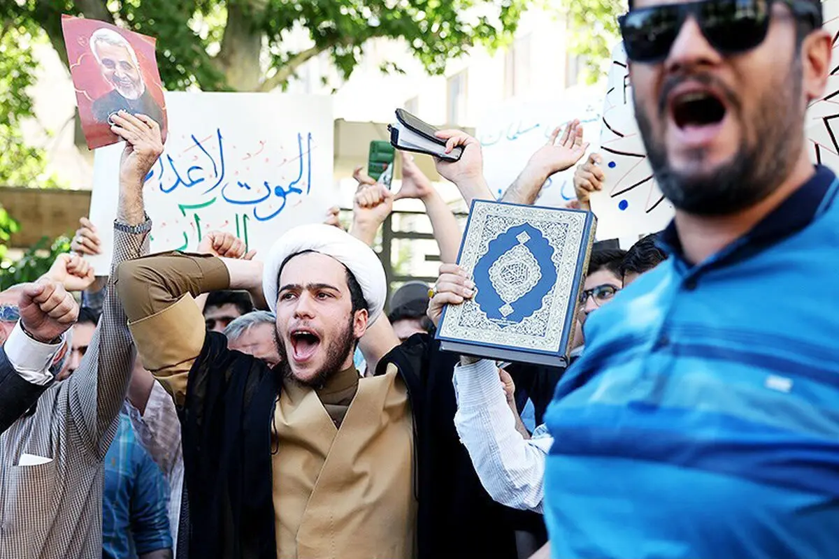 محکومیت شدید سوزاندن کتاب آسمانی قرآن