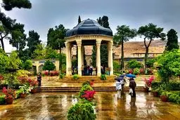 حافظ.. شاعر الغزل ولسان الغیب وترجمان الأسرار