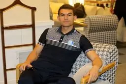 مدافع ازبک استقلال، شاید روی نیمکت!

