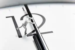دولت به دنبال تغییر ساعت رسمی 