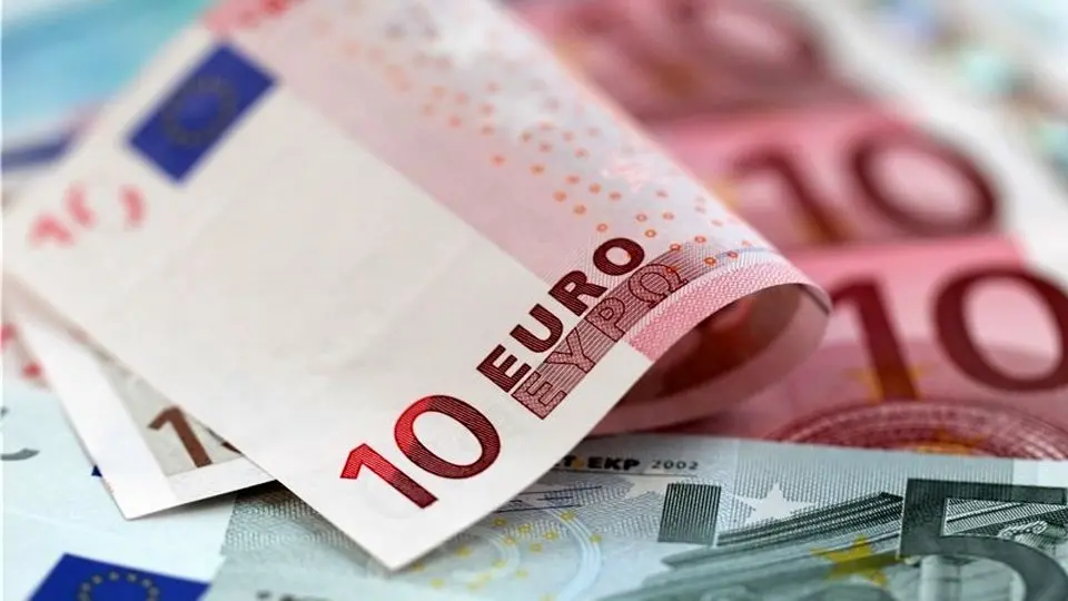 ارز ما ریال است، آنوقت به یورو از مردم پول می گیرند
