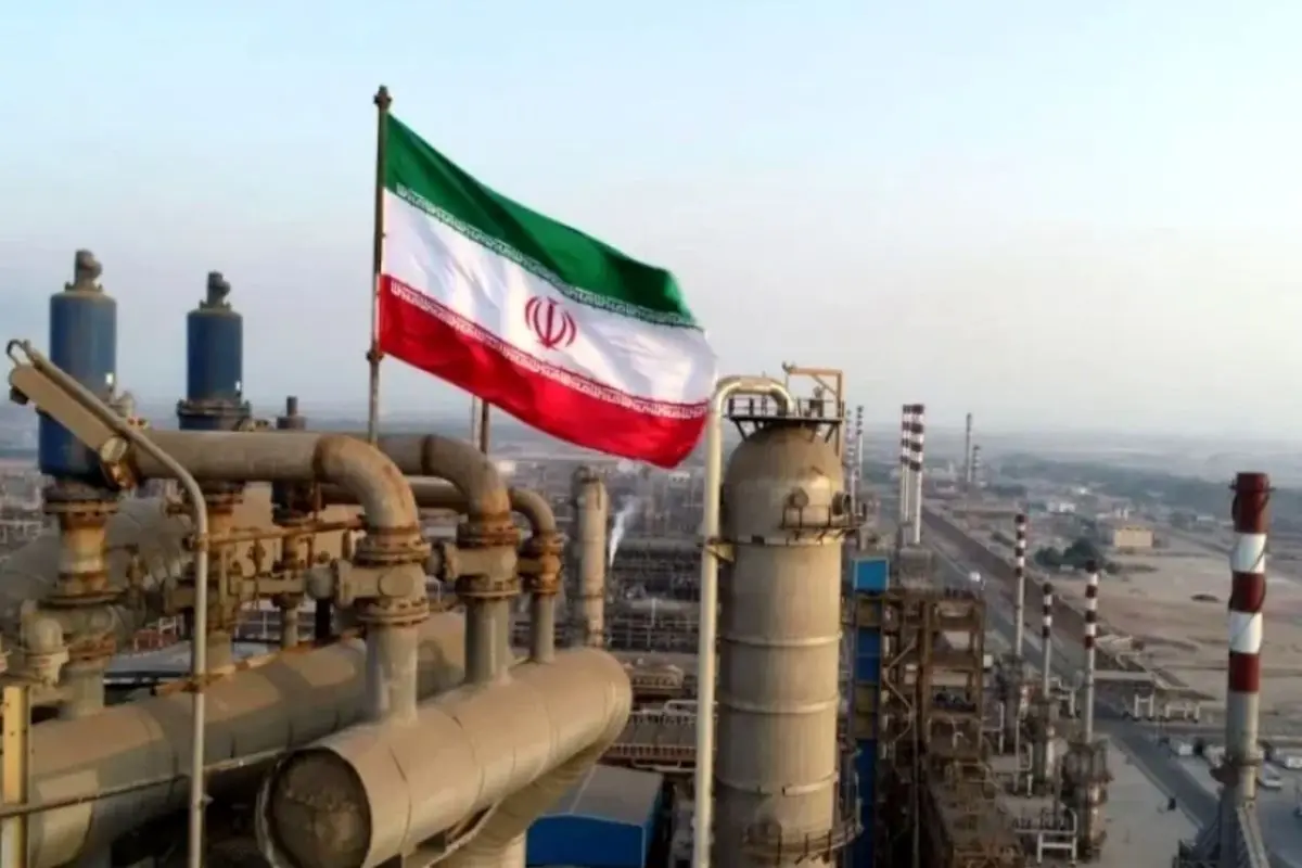 انبارهای نفتی ایران در خارج از خلیج فارس پر شد