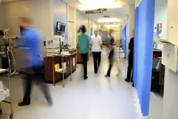 مسمومیت دانش‌آموان دو مدرسه دخترانه کرمانشاه