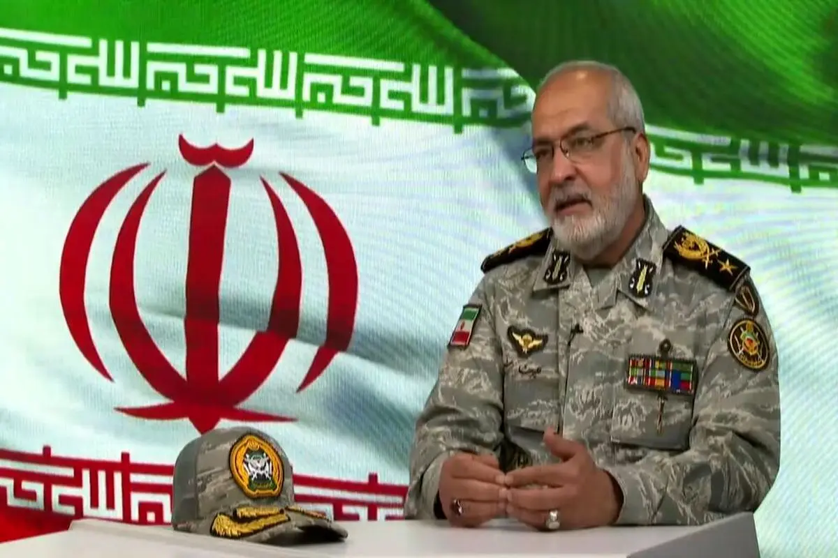 معاون اجرایی ارتش: آمدن دشمن پای میز مذاکره یعنی پایاپایی قدرت ایران/ در ۱۲ جبهه جنگیدیم

