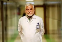  مهاجرت سالانه ۱۰ هزار کادر پزشکی از کشور/ جای وزیر بودم استعفا می‌دادم/ به خاطر یک حرف، استاد را اخراج می‌کنند