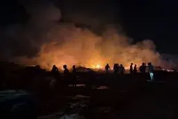 آتش سوزی گسترده در انبار ضایعات اتوبان تهران_ساوه