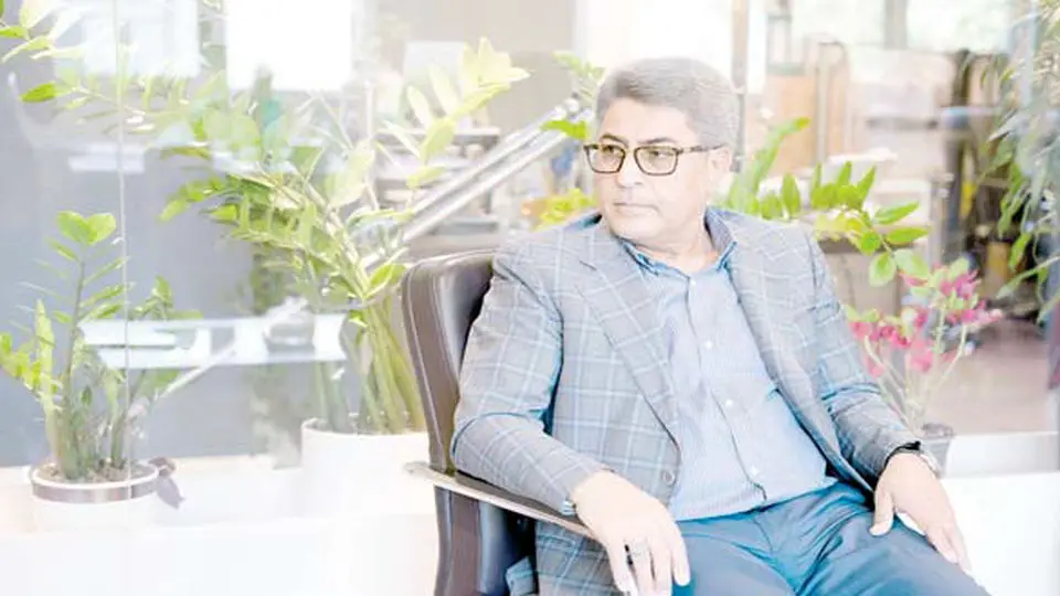  رقص روی خاکستر 
