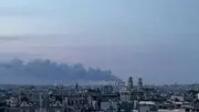 آتش‌سوزی گسترده در نزدیک فرودگاه پاریس / ۲ باند فرودگاه بسته شد