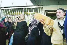 صرف انسان‌بودن کافی است؟
