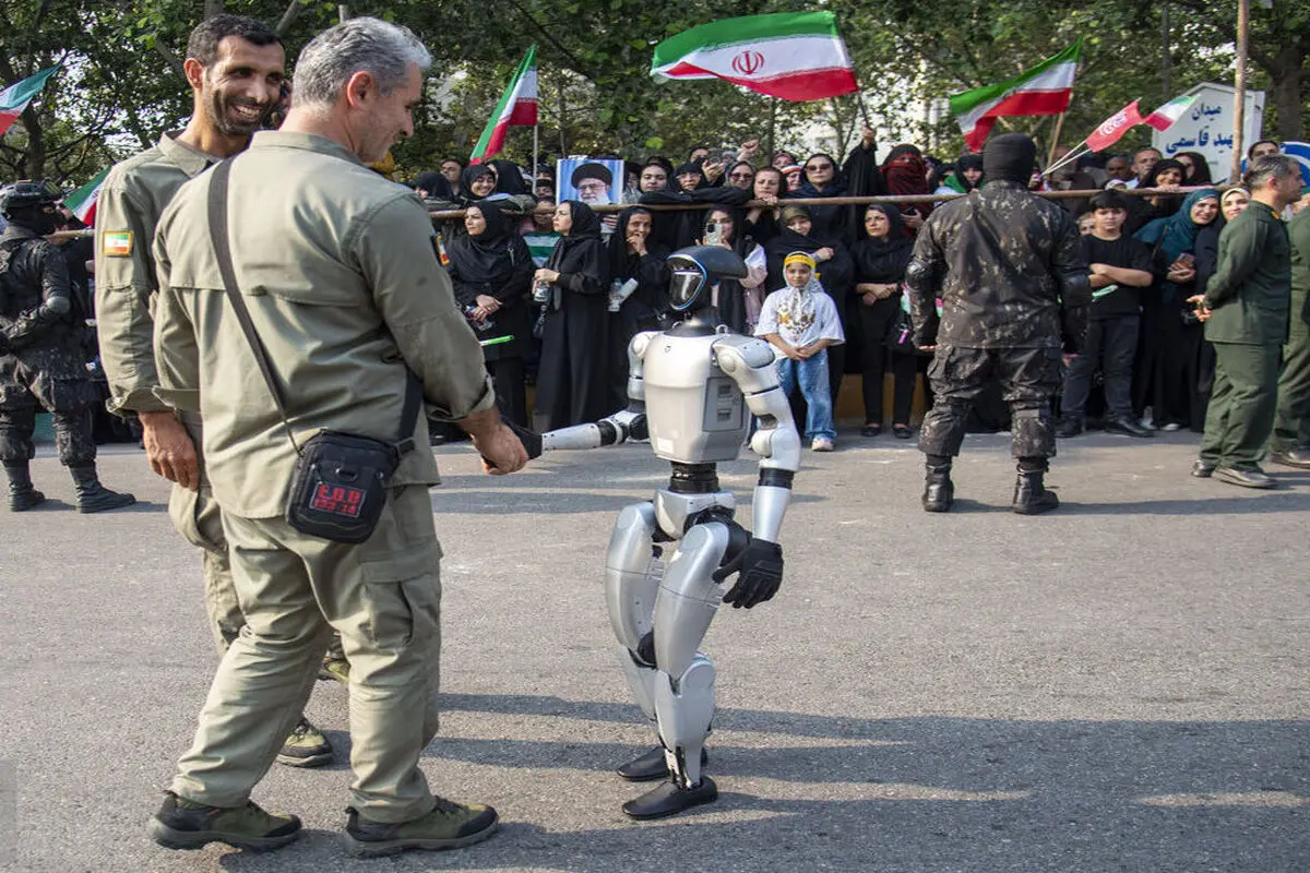 ربات‌ها به رزمایش جان‌فدایان در ساری رفتند! + عکس