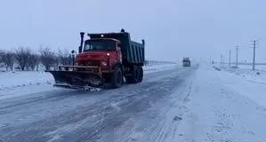 مسدود شدن محور شهمیرزاد به کیاسر به دلیل کولاک