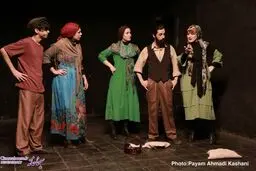 ما درون خمره گیر افتاده‌ایم  

