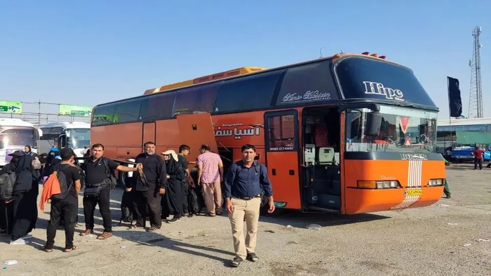 جابجایی ۴ هزار نفر از مرز مهران با ناوگان اتوبوسی