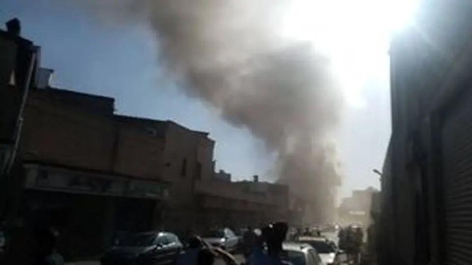 وقوع آتش سوزی در میدان بهارستان تهران/ ویدیو