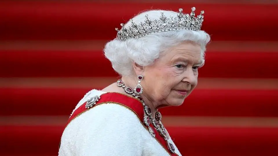 ملکه انگلستان تحت مراقبتهای پزشکی است
