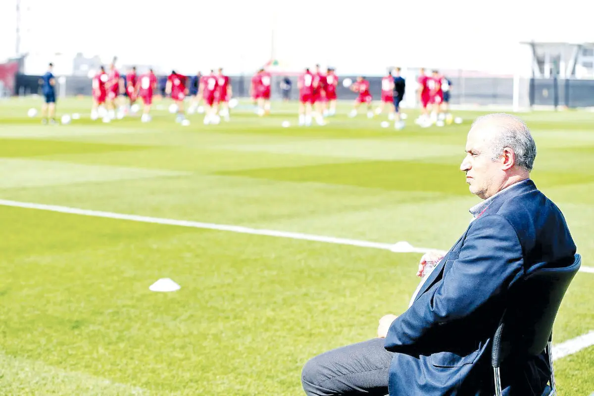 خنداننده‌شو‌ی تاج و رفقا