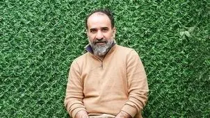 پیگیری روند درمان رضا امیرخانی توسط وزیر بهداشت با حضور در بیمارستان

