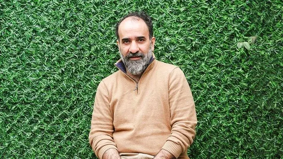 پیگیری روند درمان رضا امیرخانی توسط وزیر بهداشت با حضور در بیمارستان

