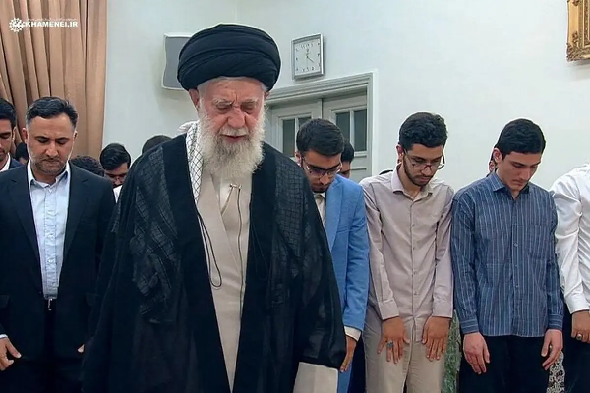 قائد الثورة الإسلامیة: الانتخابات مهمة للغایة