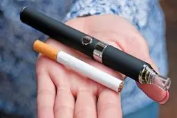 سیگارهای الکترونیکی خطر انسداد ریه را افزایش می‌دهد