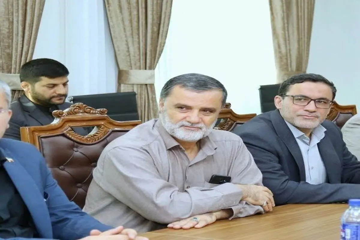 عضو جبهه پایداری در دیدار با طالبان/ عکس

