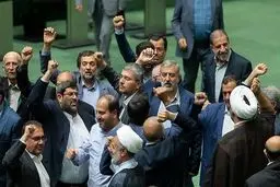 بخشنامه به معنی دخالت وزارت کشور در انتخابات است/ تاکنون هیچ دولتی، چنین آشکارا برای تغییر در ترکیب مجلس تلاش رسمی نکرده/ نمایندگان هزینه رای به استیضاح وزیر صمت را می‌دهند

